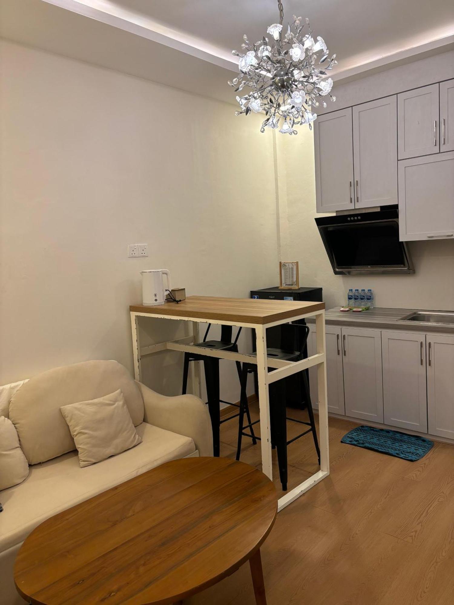 Casanova Penuin Batam Homestay Nagoya