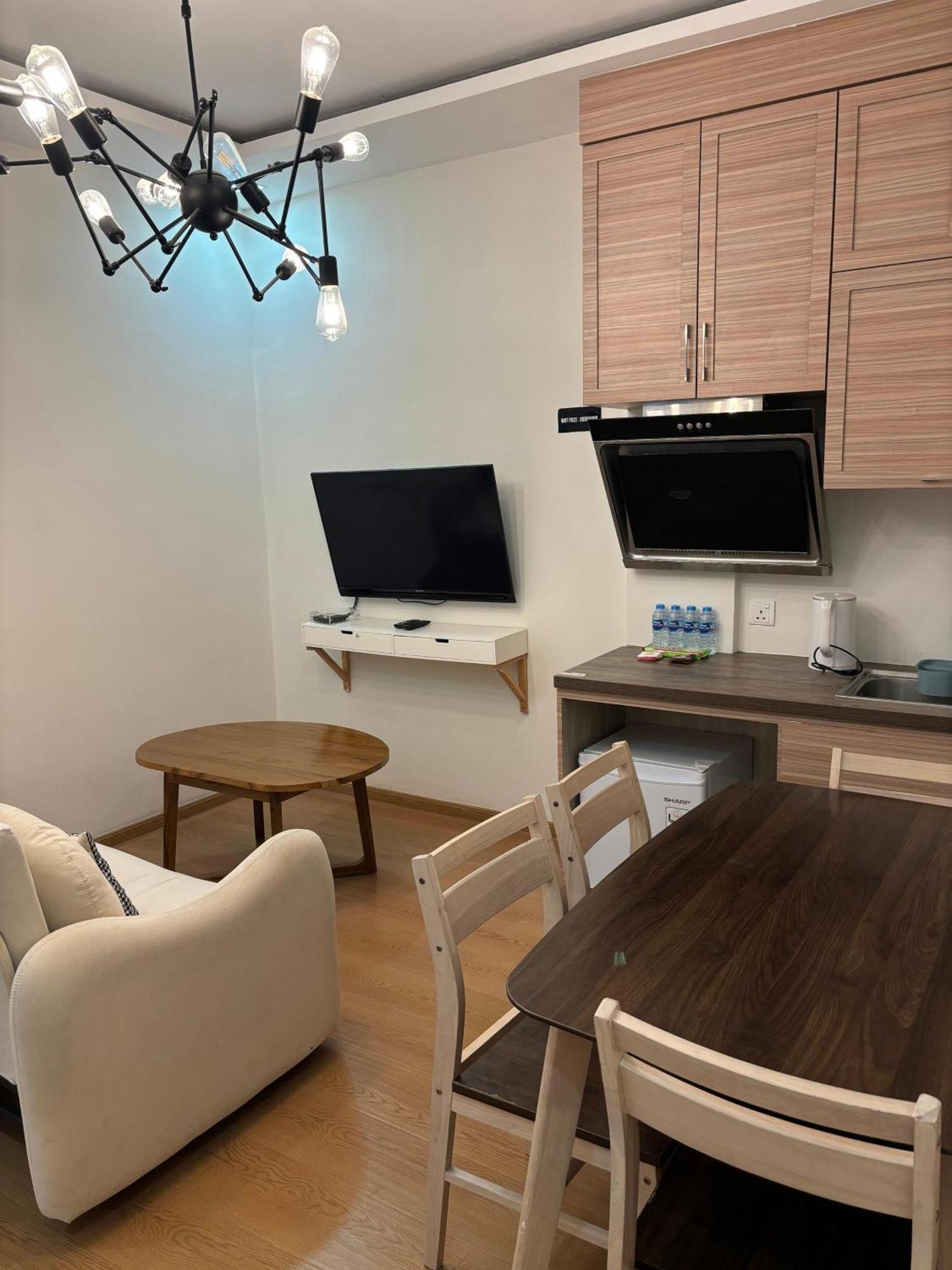 Casanova Penuin Batam Homestay