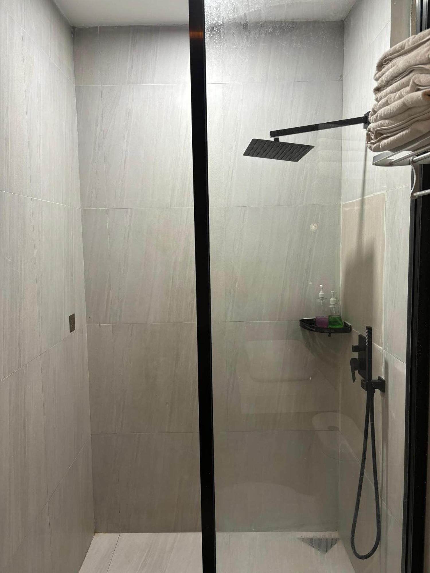 Casanova Penuin Batam Homestay