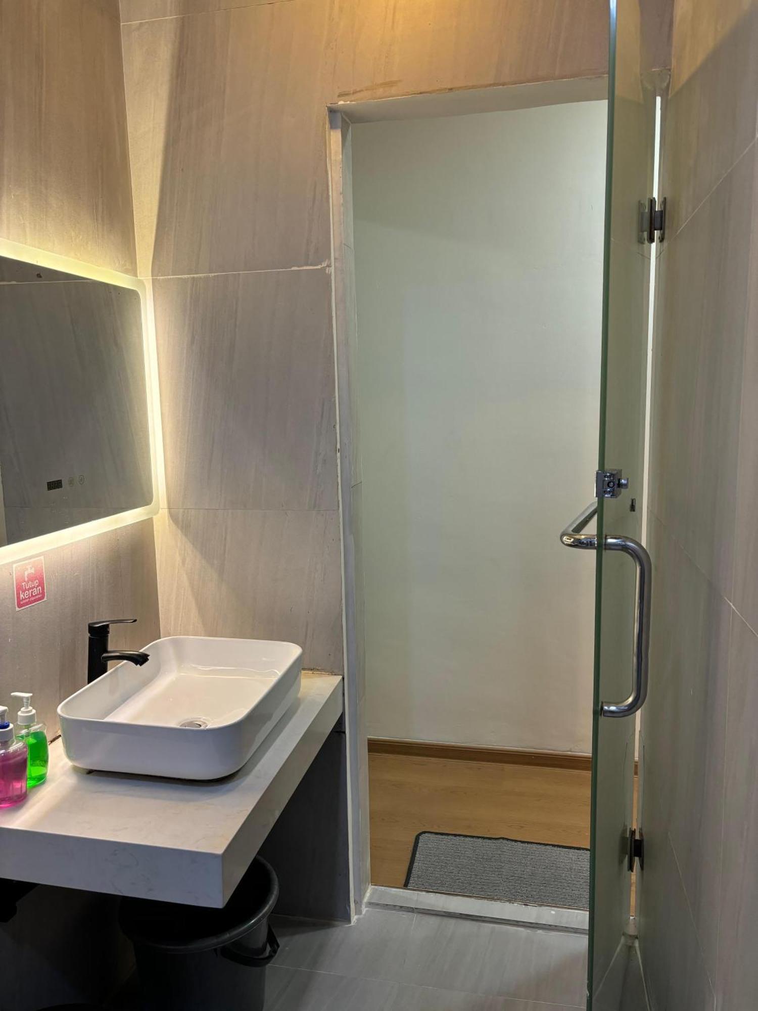 Casanova Penuin Batam Homestay *